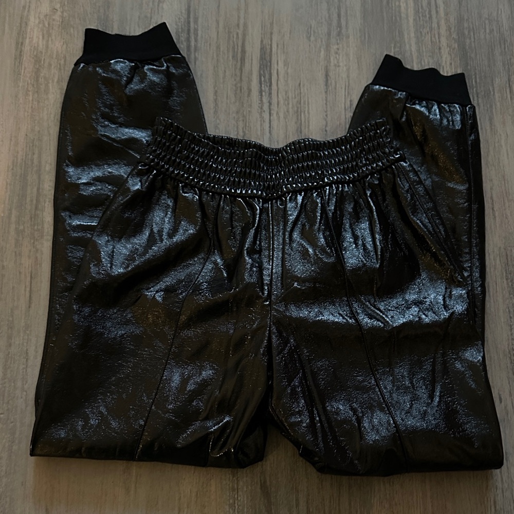 Alice + Olivia Women’s  Shiny Black Joggers